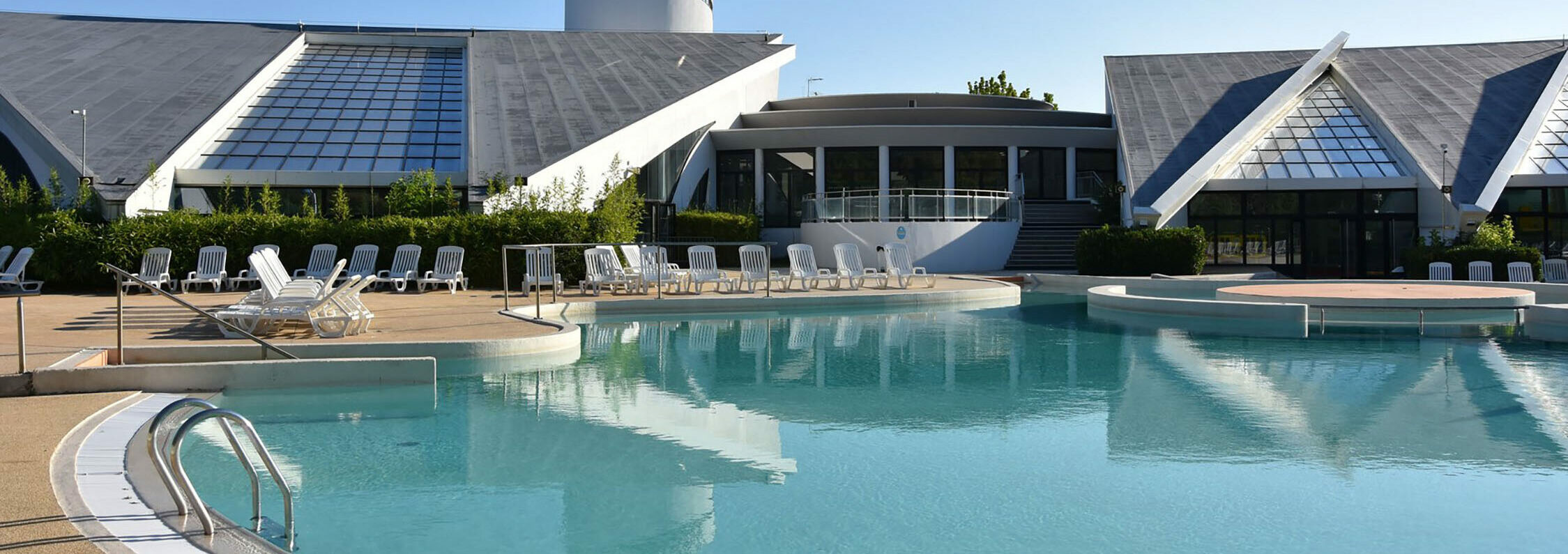 Piscine municipale d'extérieur