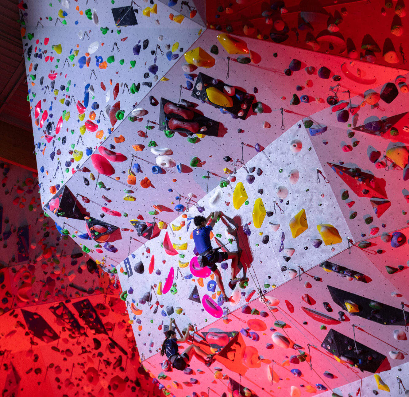Mur d'escalade en devers