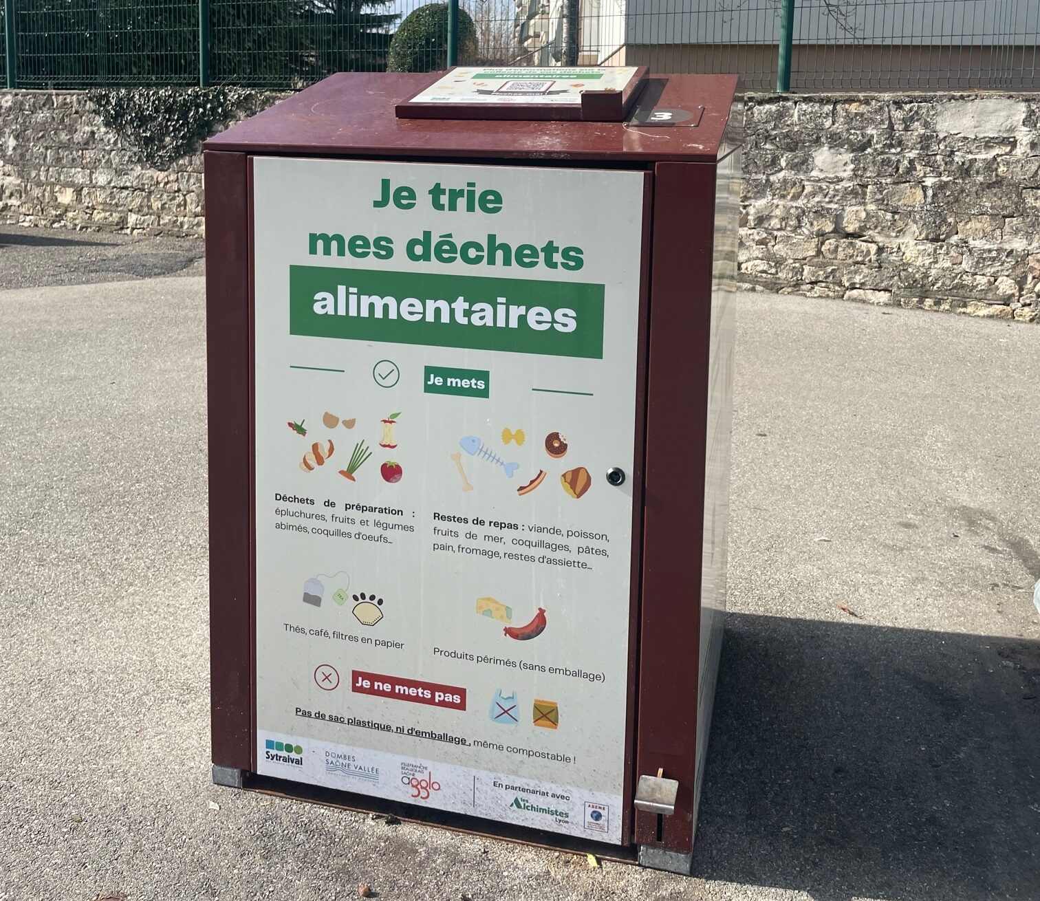 Benne marron pour les biodéchets