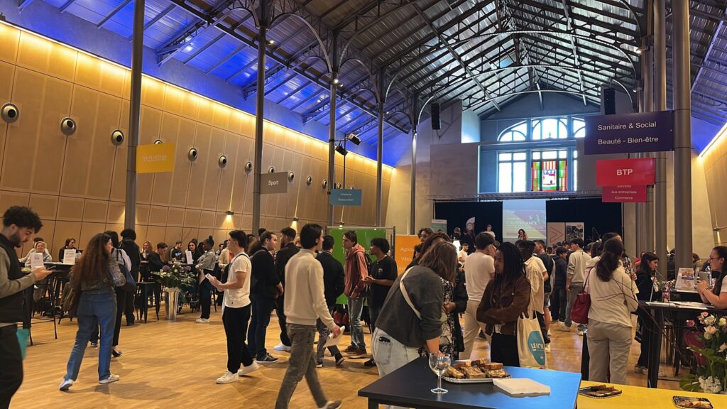 Au forum de l'alternance, plusieurs candidats et recruteurs étaient présents pour cet événement.