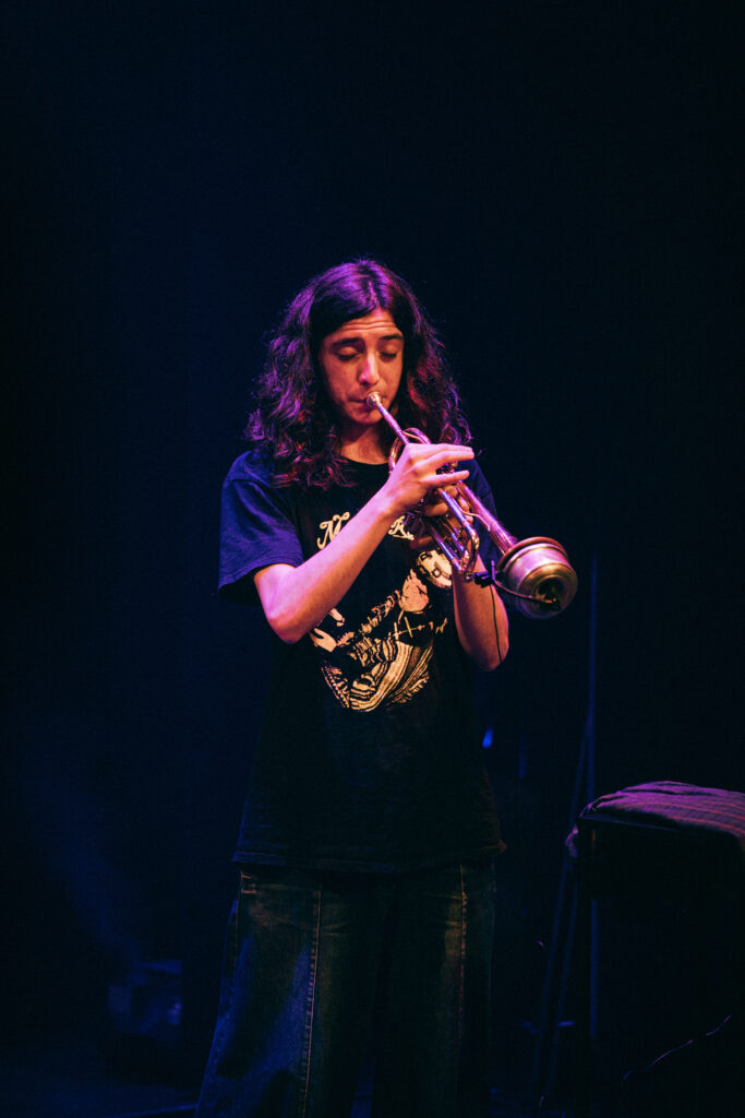 Après les prestations des trois projets en lice, le jury a désigné, le duo, Namaaskar et Mr Méon comme lauréats.